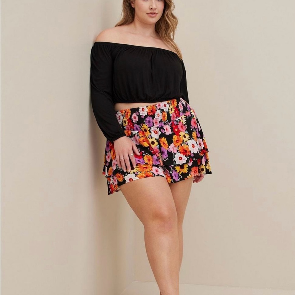 Torrid Floral Shorts - Picture 5 of 5